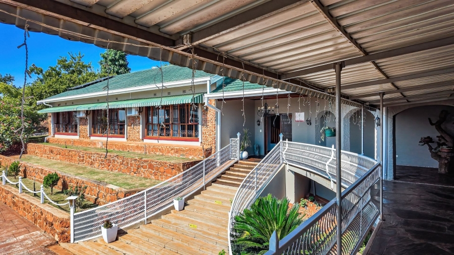 7 Bedroom Property for Sale in Waterkloof A H North West